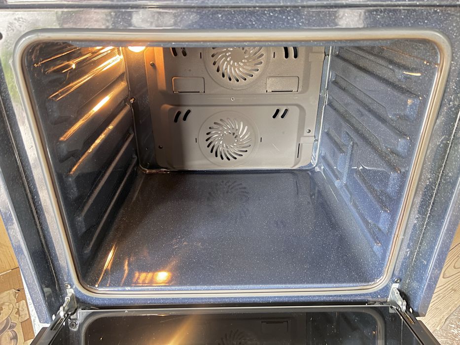 Духовка Samsung DualCook (Малайзія)