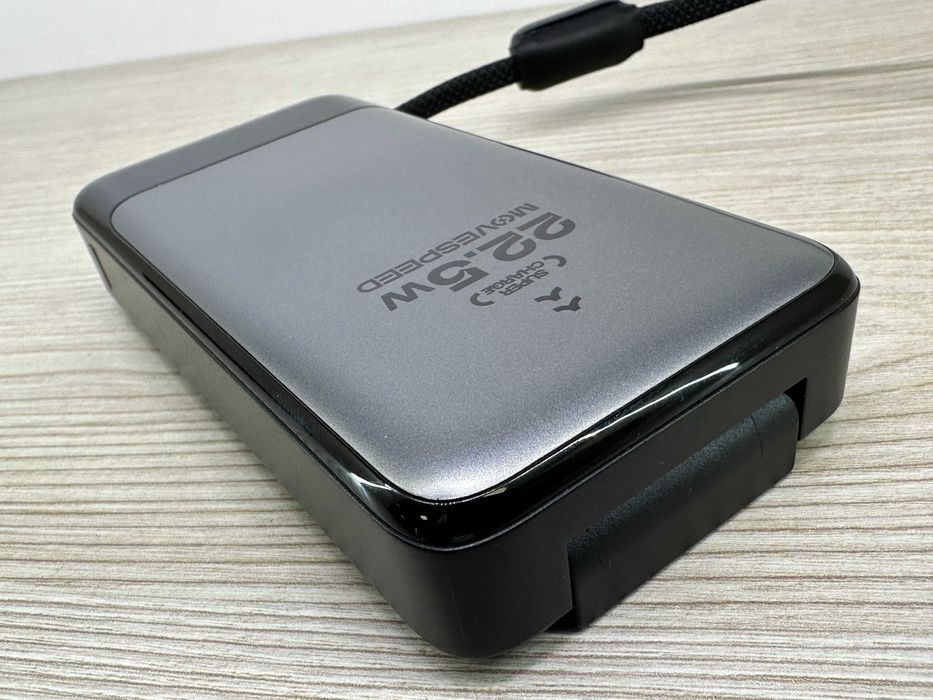 Powerbank Versus 10000 mAh
