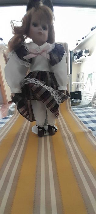 Boneca de loiça - 40 cm