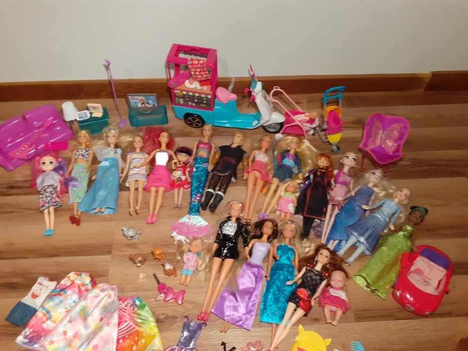 Lalki Barbie, ELSA, akcesoria