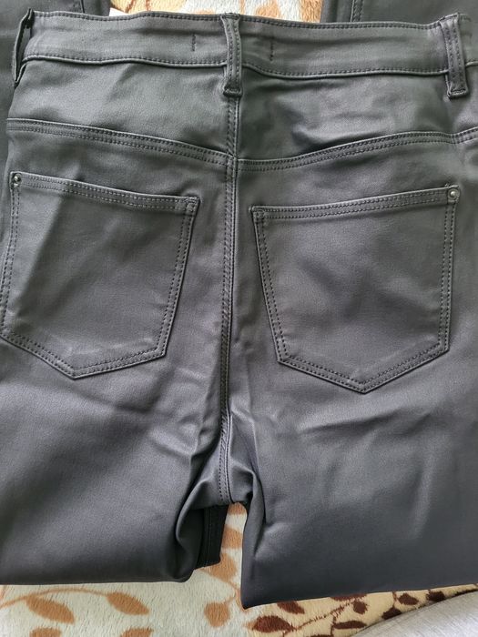 Штани skinny з восковим блиском