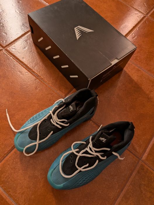 Sapatilhas basquetebol Adidas AE1