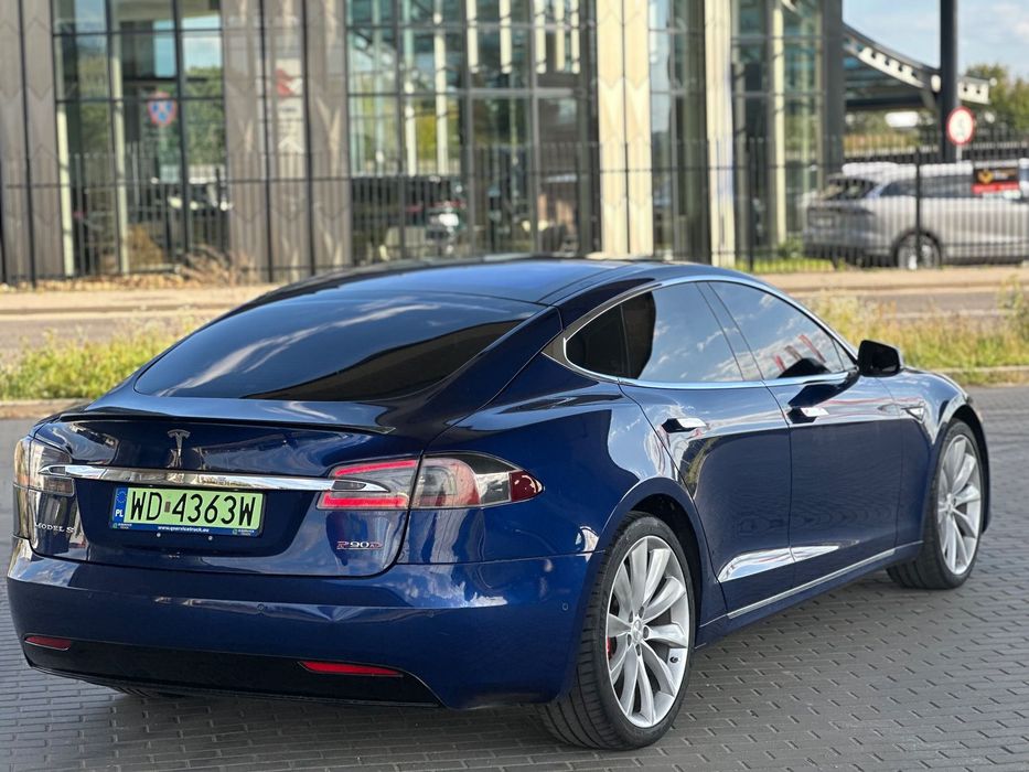 Tesla Model S Tesla Model S P90D