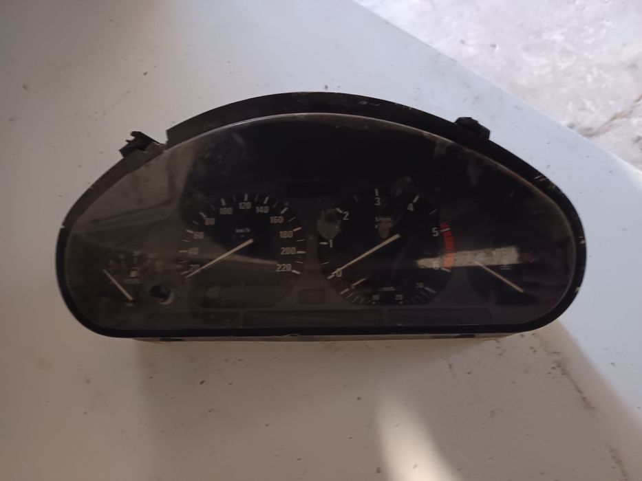 Licznik do BMW.Nie znam model u.