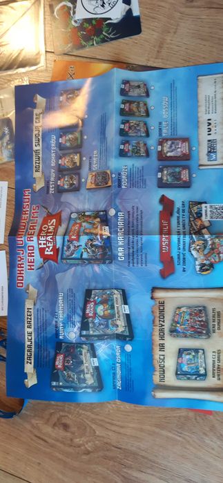 zestaw gadżetów z gier planszowych smycz katalog, karta dixit i inne