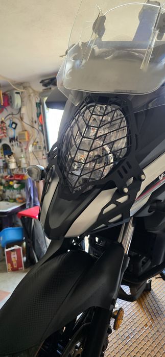 Protetor de farol vstrom 650