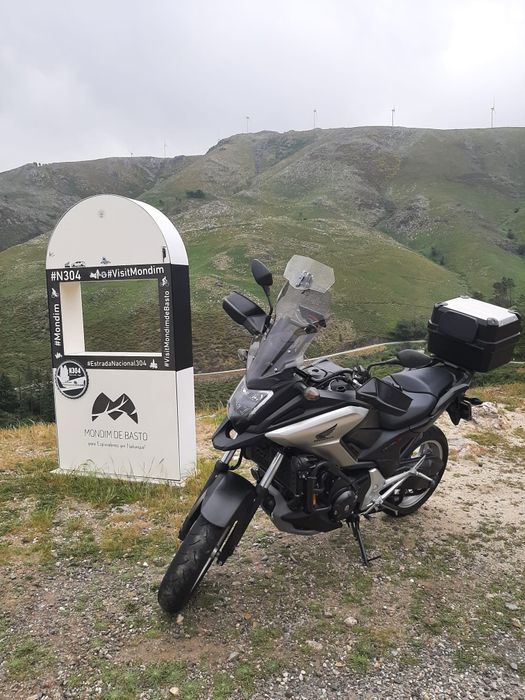 Honda NC750X com mala