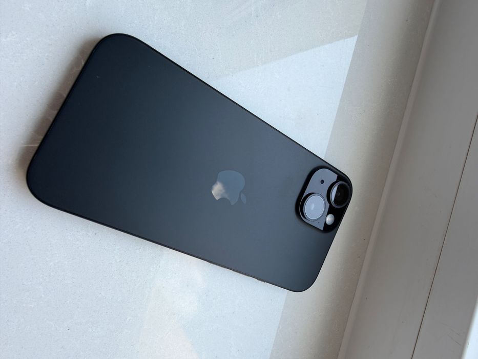 Sprzedam iPhone 15 256 GB w kolorze czarnym