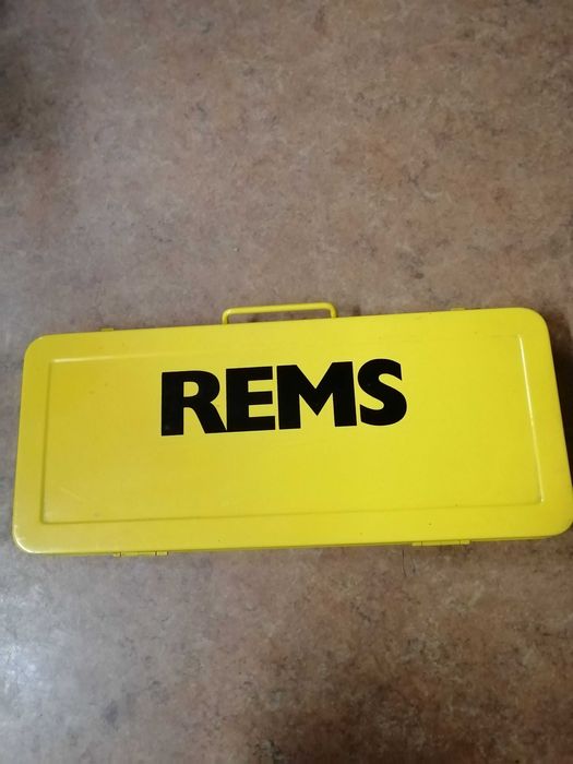 Giętarka do rur miedzianych REMS