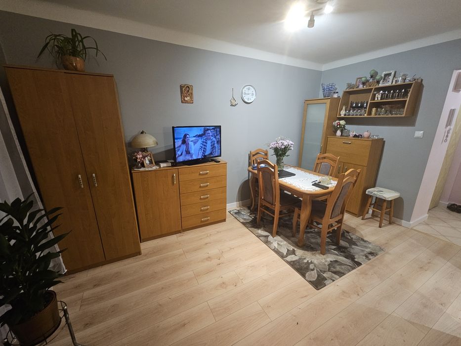 Meble, meblościanka Black Red White – 300 zł