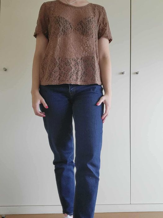 T-Shirt Renda Taupe com Laços