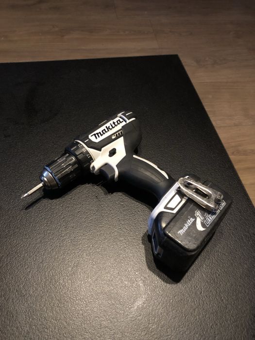 Makita DHP482RTWJ wiertarka udarowa +  akumulator Wkrętarka