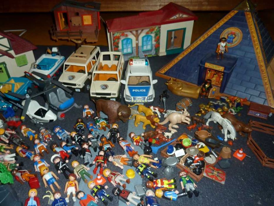 Conjunto de mais de 150 peças Playmobil