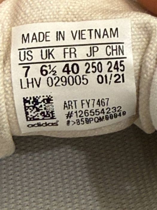 Білі кеди adidas