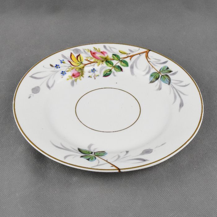 Chávena + Pires + Prato para bolo Porcelana Vista Alegre – séc. XIX