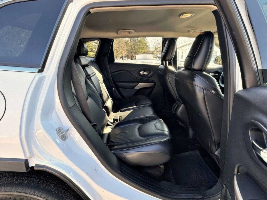 Jeep Cherokee      2017