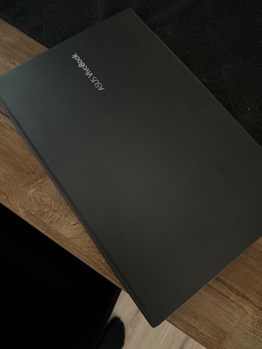 Laptoo Asus Vivobook