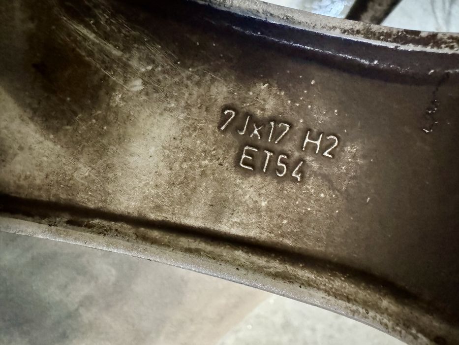 Оригинальные диски mercedes r17 5x112 et54 7j 4шт