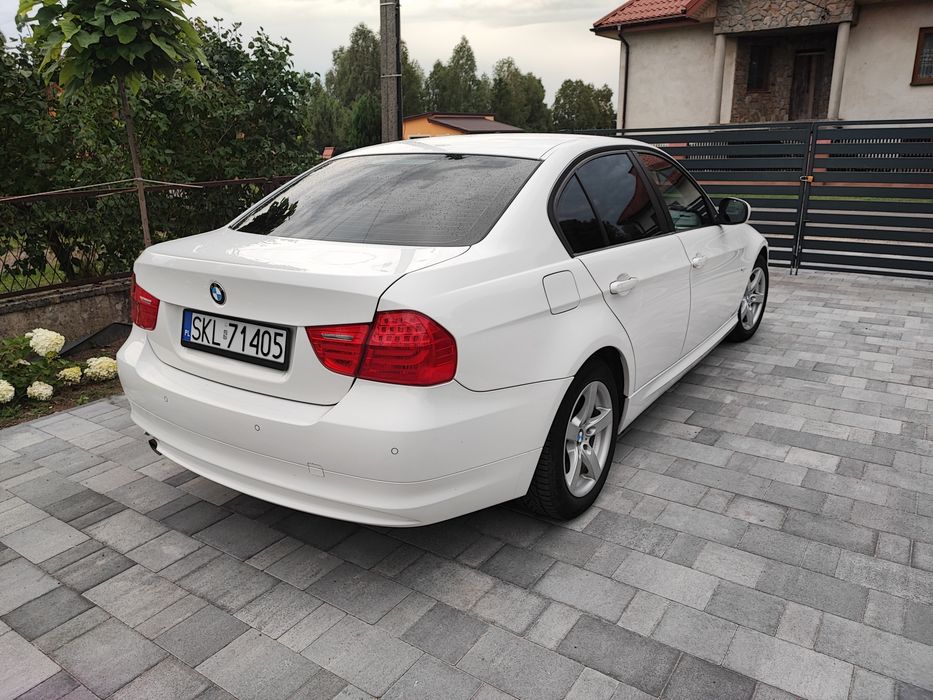 BMW E90 318d automat LCI sedan