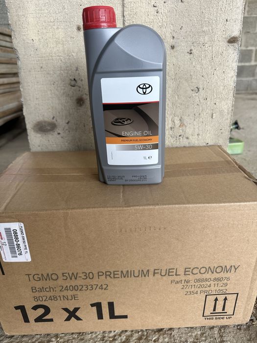 Оригінальне Масло Toyota premium