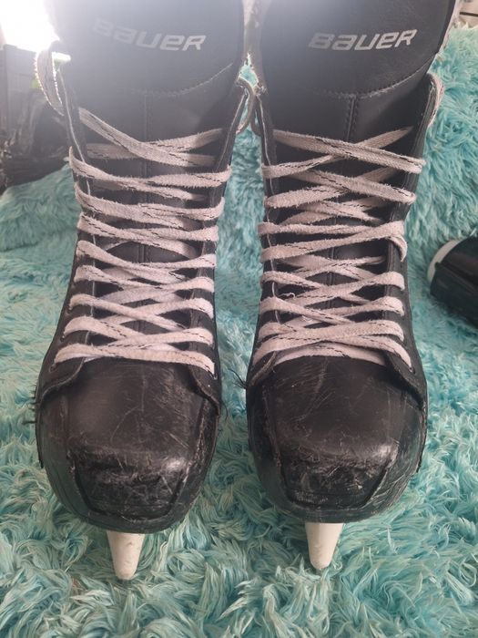 Lyzwy hokejowe BAUER roz.44.5 supreme one.4