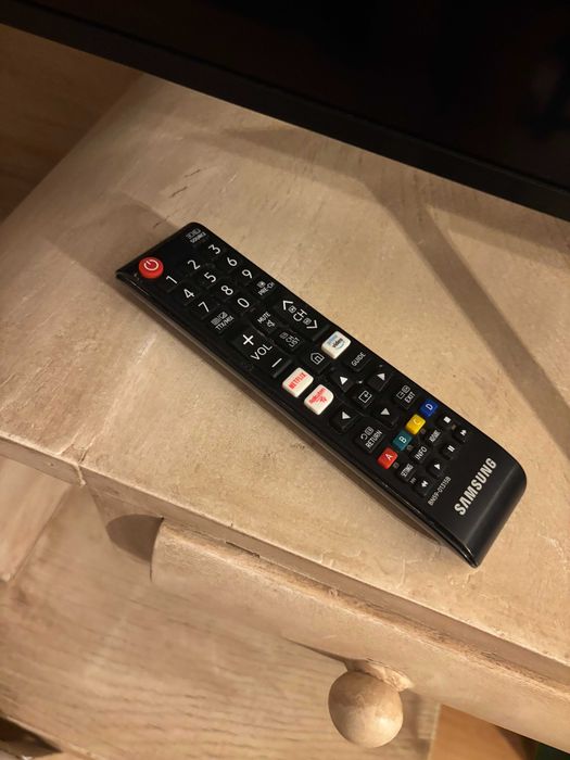 Samsung Smart TV 55" 4K UHD TU7005 – Excelente estado