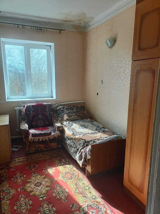 Частина будинку з зручностями, окремим двором. Яківці.