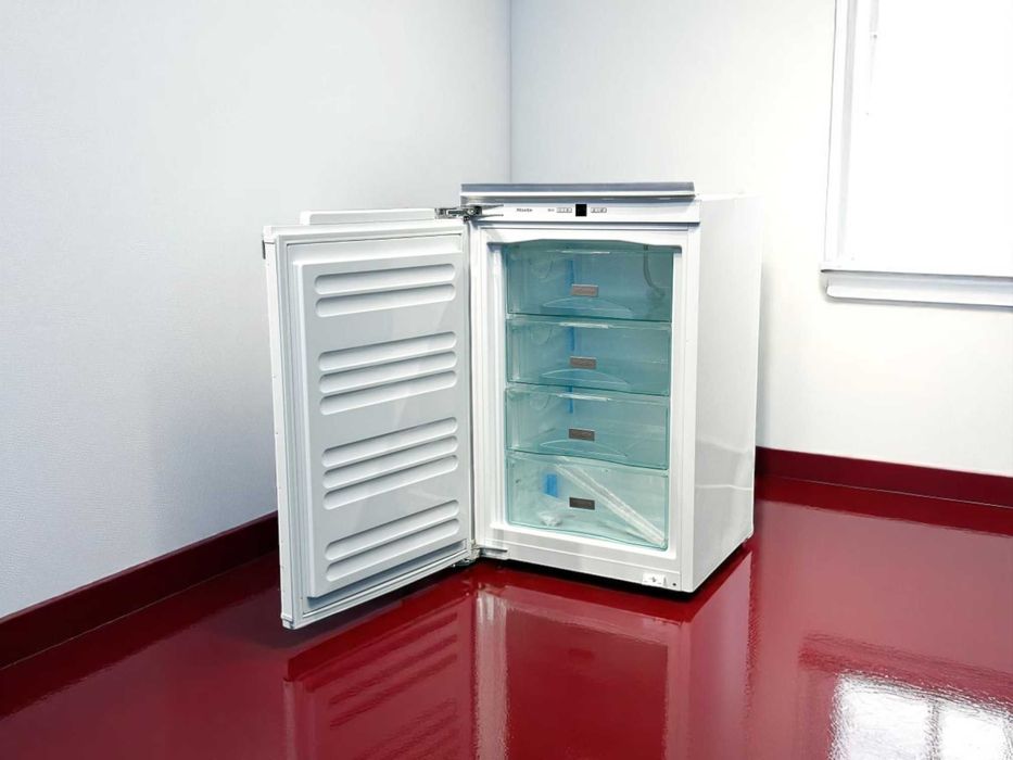 Miele / Міле Морозильник F 32202 i, вбудов. 4 ящики, білий
