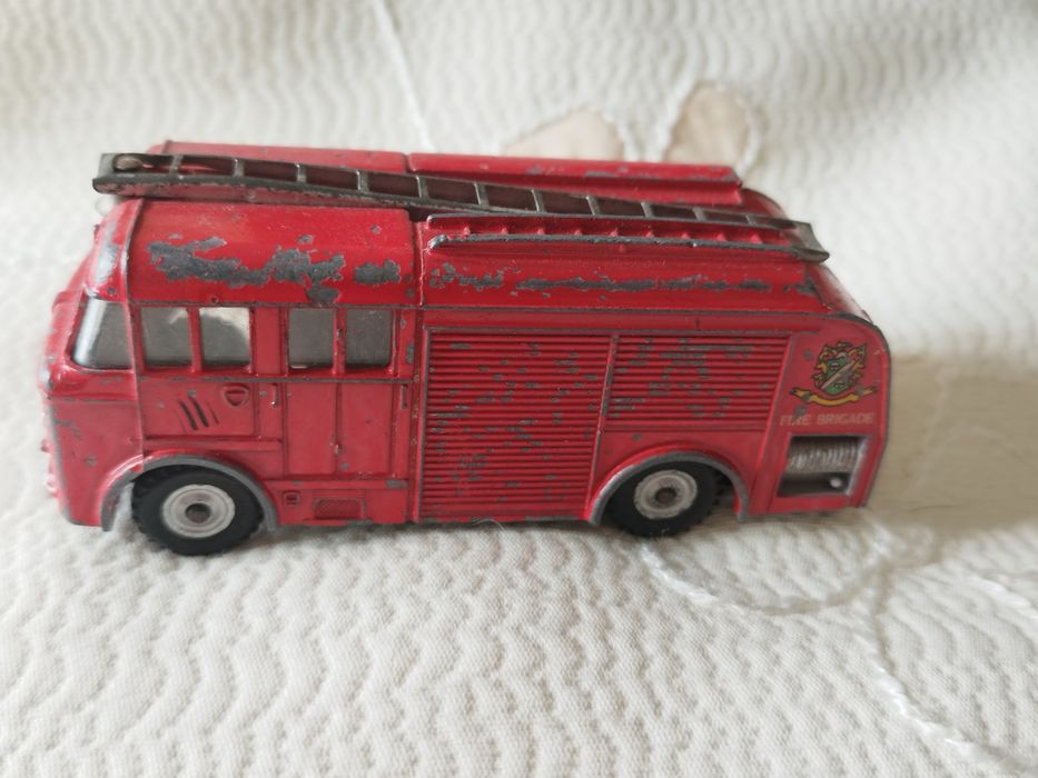 Camião de bombeiros "Fire Engine" da Dinky Toys, ref. 259.