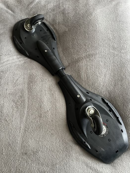 Skateboard Street Surfing - The Wave