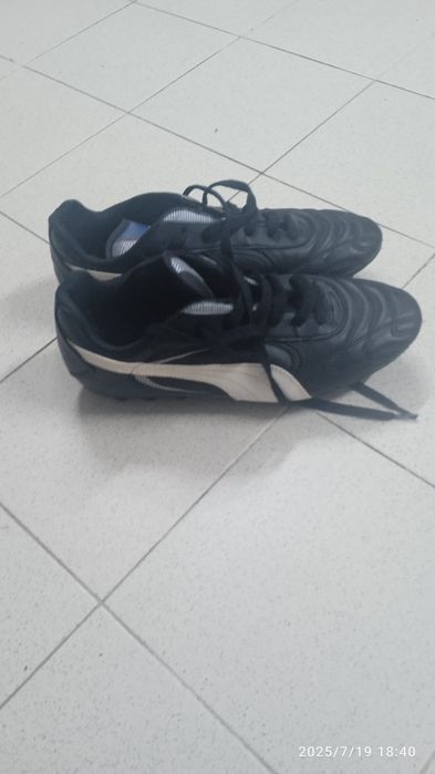 Chuteiras Puma em bom estado