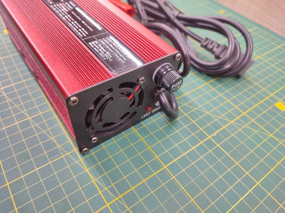 Зарядное устройство для 6S Li-Ion 25,2 вольта 10А