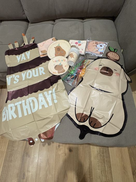 Набір для святкування дня народження з капібарою