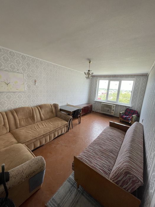 Продаю 2-х кімнатну квартиру. Район СХТ м. Баштанка