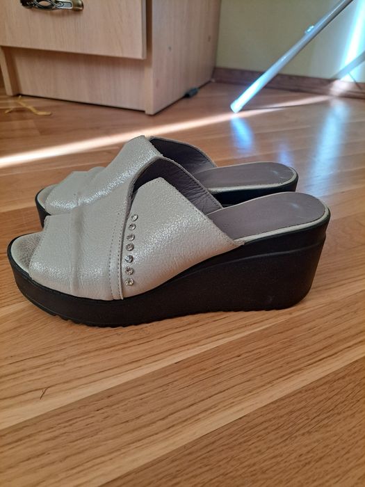 Жіночі шльопанці на платформі Туреччина