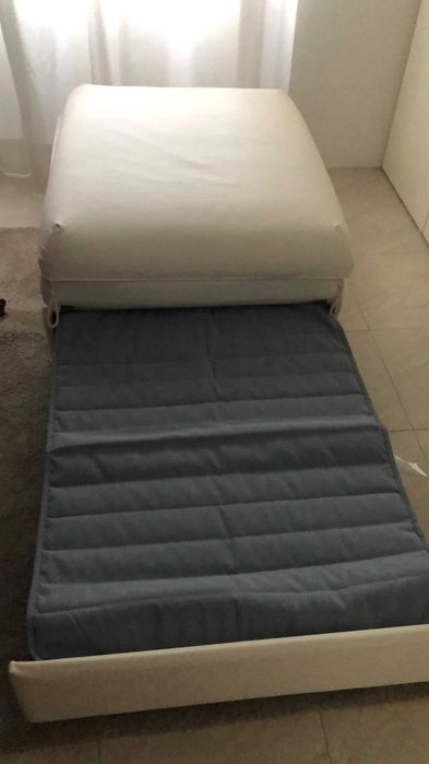 Sofá Cama em pele