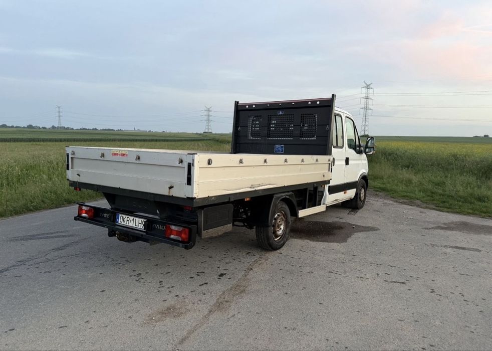 IVECO DAILY 35S21  3.0 diesel MAXI 2015 rok  doka 7 osób/brygadówka  210km