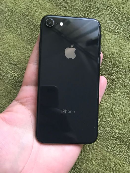 Айфон Apple iPhone 8 64 gb
