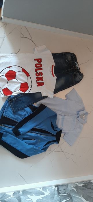 Zestaw ubrań 128/134 cm 4 sztuki bluza softshell