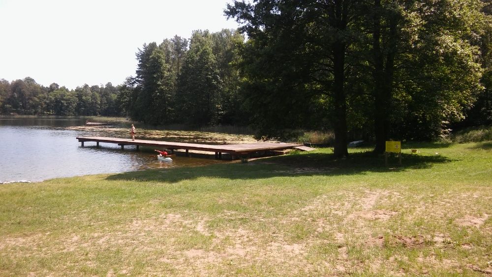 domek nad jeziorem- apartament dla 4 osób , łodki kajaki pomosty plaża
