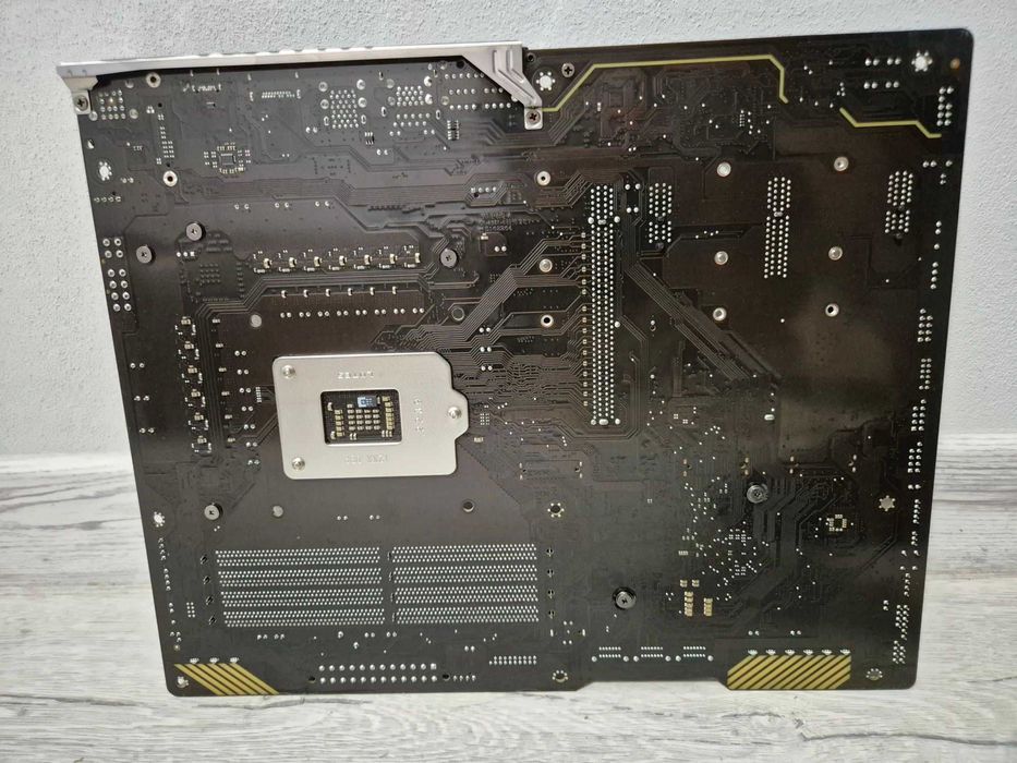 s1200 ігрова материнка Gigabyte Z590 Gaming X. Trade-in