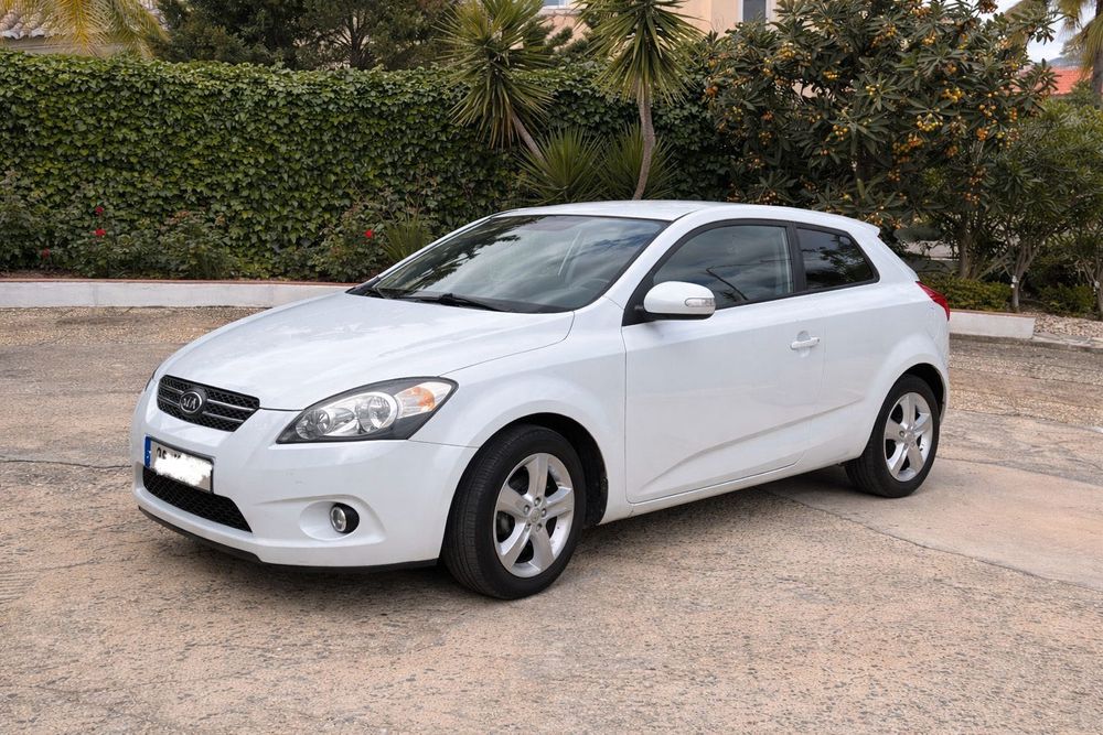 Kia ceed 1,4 gasolina 2010