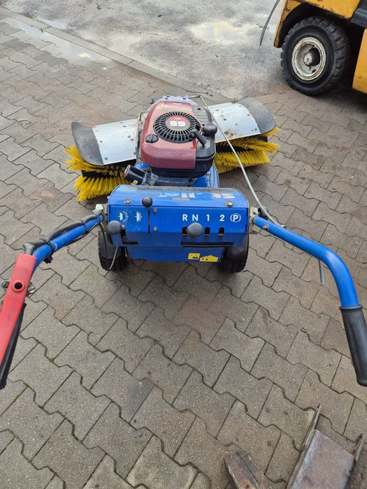 Zamiatarka odsniezarka stella 6.5km 3 biegi z Niemiec