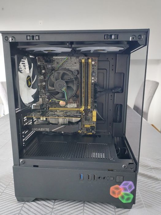 Torre Gaming  Gandias Aura