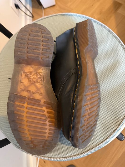 Sapatos Dr Martens semi novos