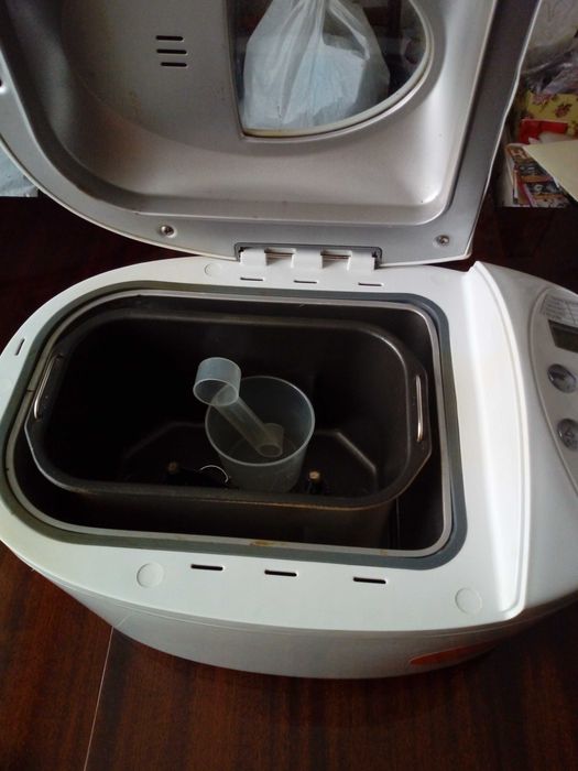 Продам хлебопечь CLATRONIC