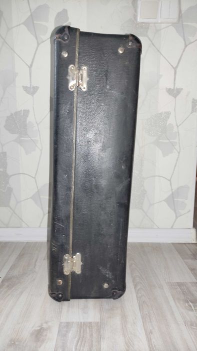 Чемодан -саквояж фанерный