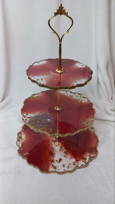 Rękodzieło Patera 3 piętrowa z żywicy epoksydowej bordo ze złotem