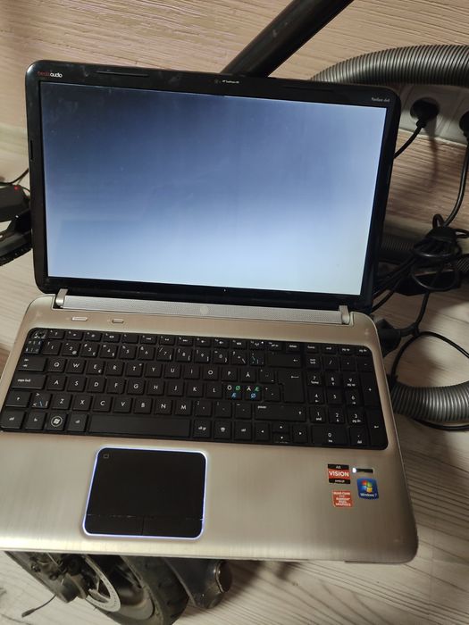 HP Pavilion DV6-6145EO битий