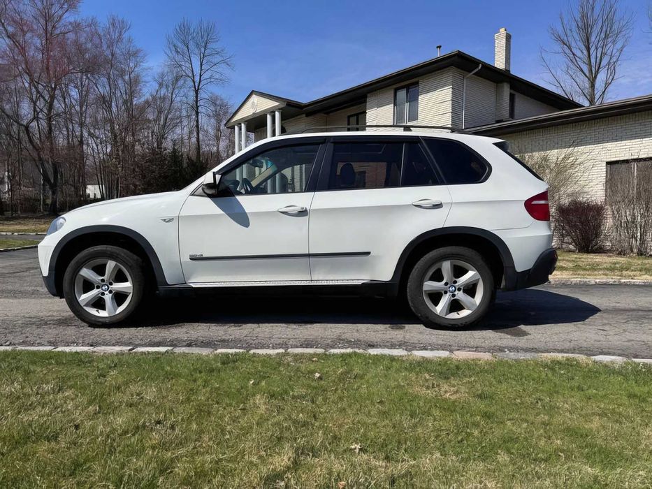 BMW X5 xDrive35d      2012